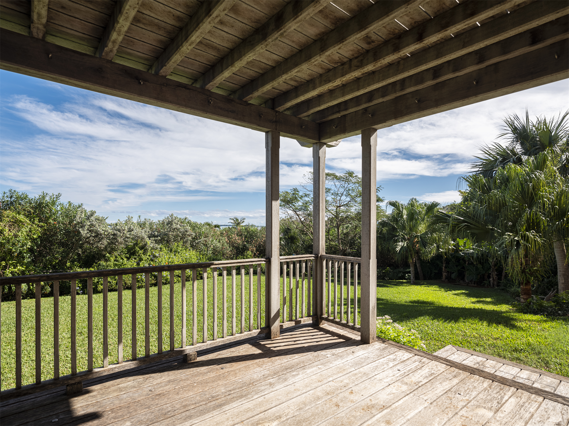 18. Single Family for Sale at Captain's Cottage In Hamilton Parish Captain's Cottage In Hamilton Parish, 57 Harrington Sound Road,Bermuda – Sinclair Realty