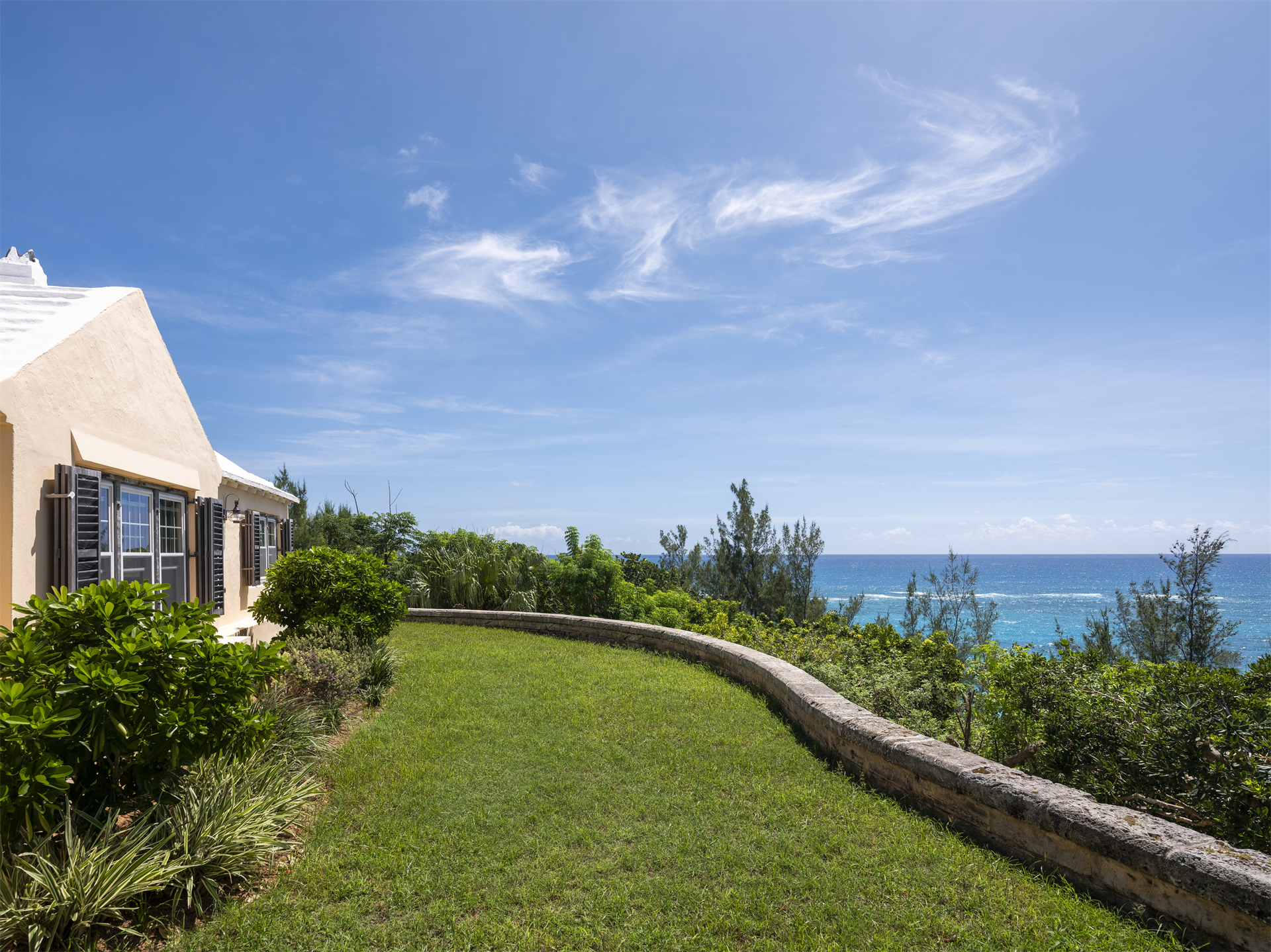 15. Single Family for Rent at Cliff Top In Tucker's Town Cliff Top In Tucker's Town, 10 Shore Lane,Bermuda – Sinclair Realty