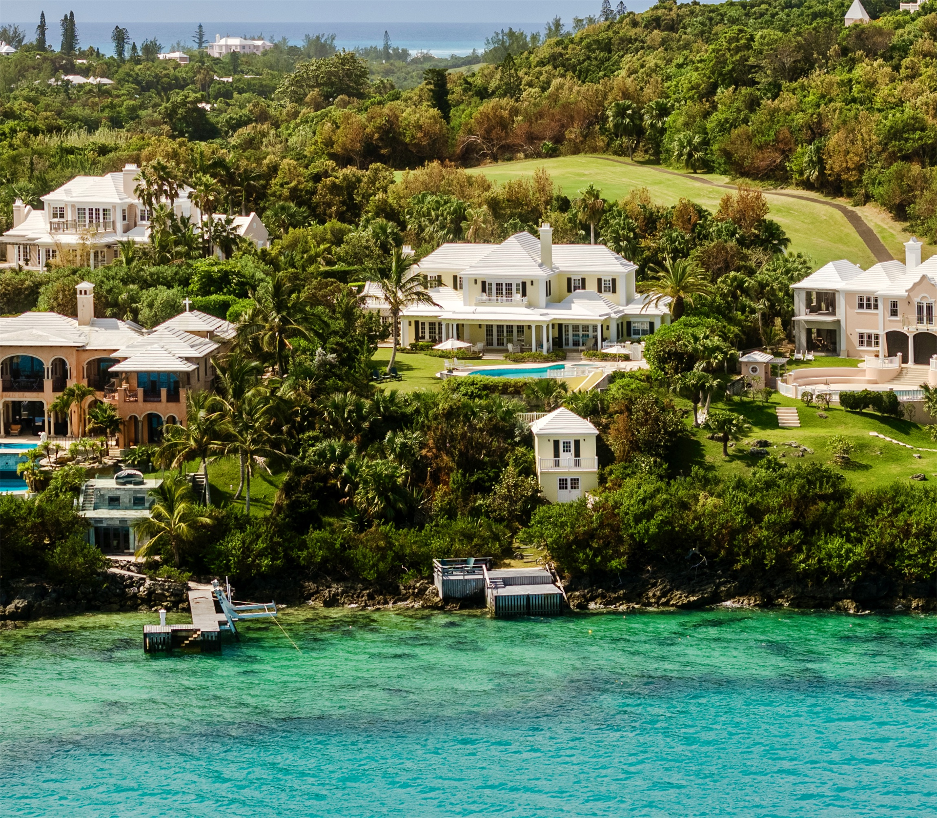 Ensam Familj för Försäljning vid Island House In Tucker's Town Island House In Tucker's Town, 24 Shell Point Road,Bermuda – Sinclair Realty