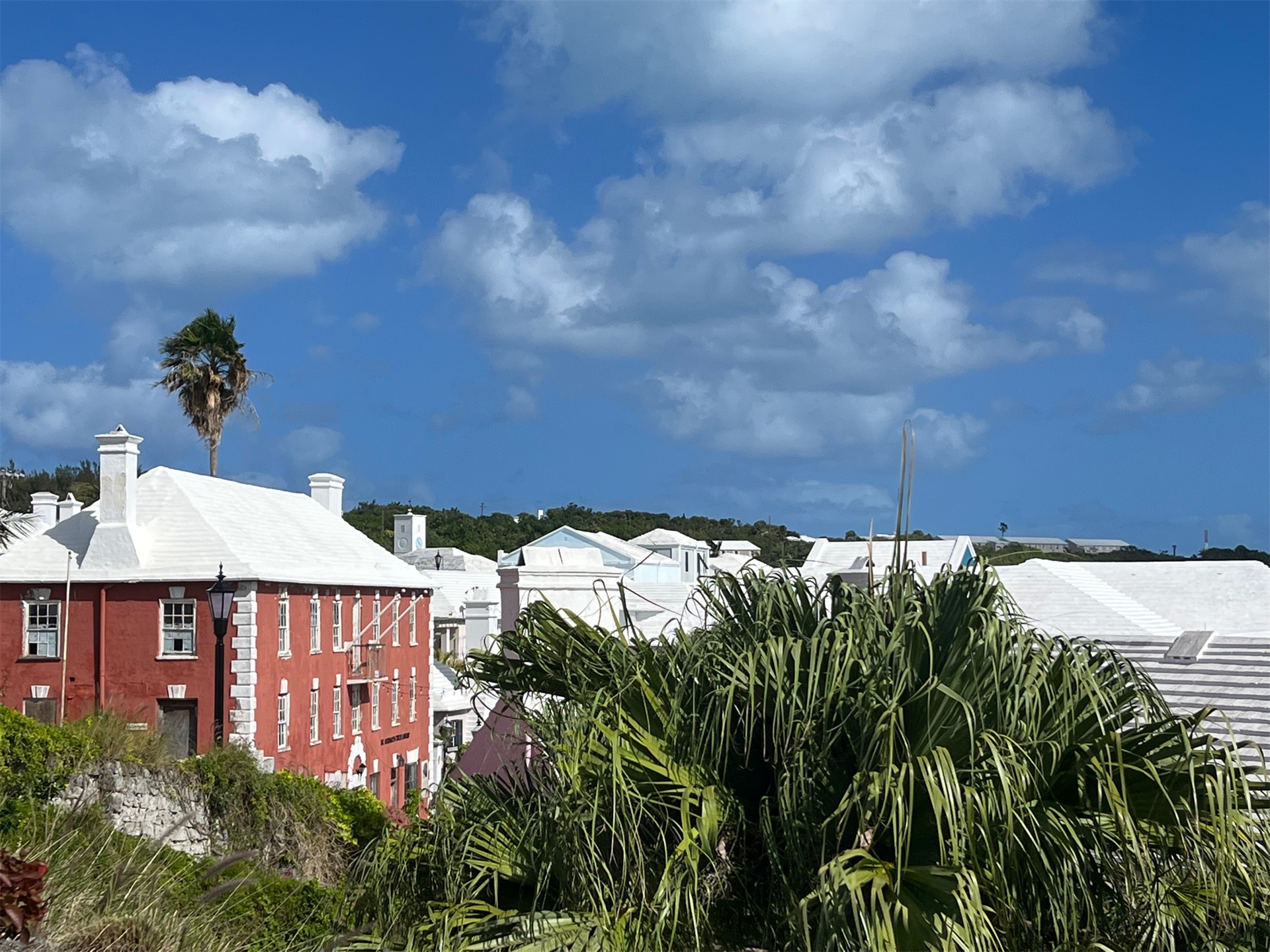 10. Combinant résidentiel and commercial pour l Vente à Old Armoury & Armoury Cottage Old Armoury & Armoury Cottage, 1 Water Street & 6 York Street,Bermuda – Sinclair Realty